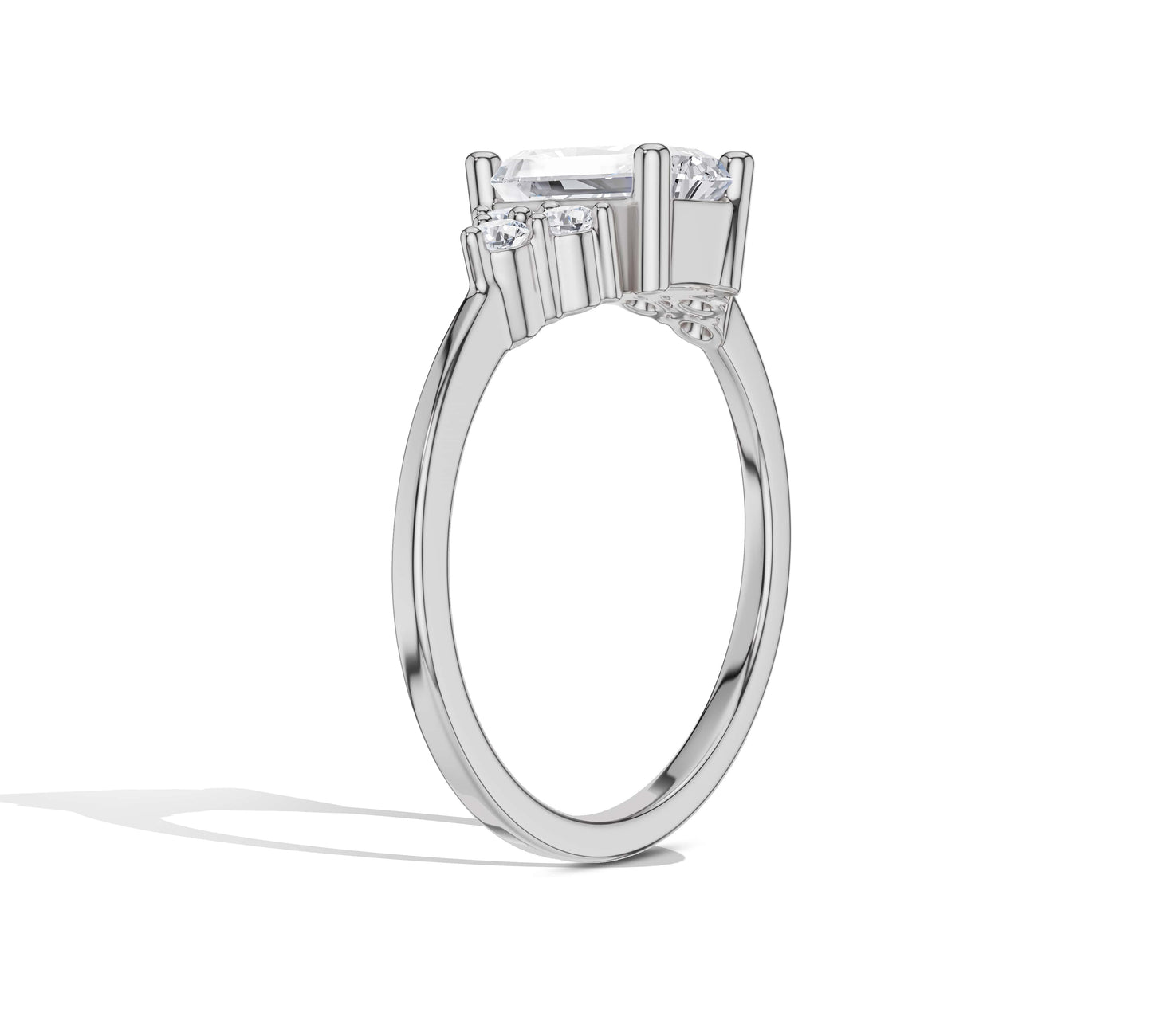 Sophisticated white gold ring with radiant center