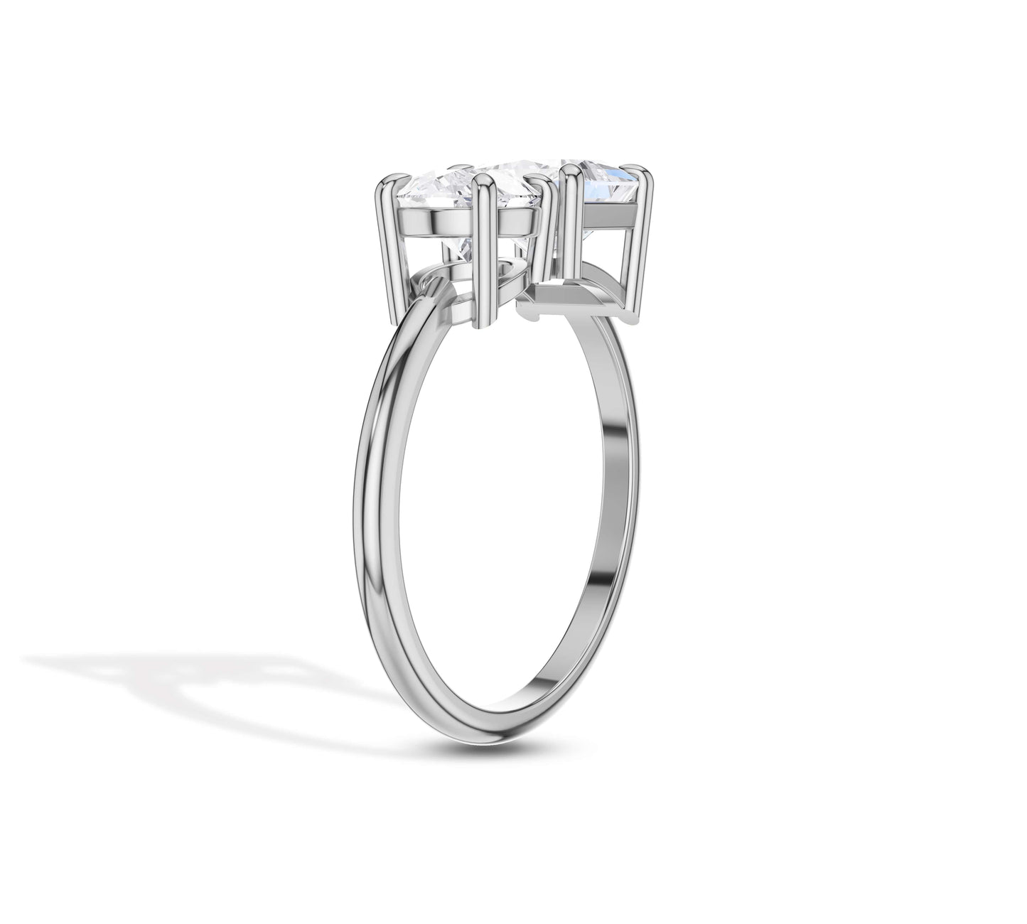 Ring with contrasting diamonds