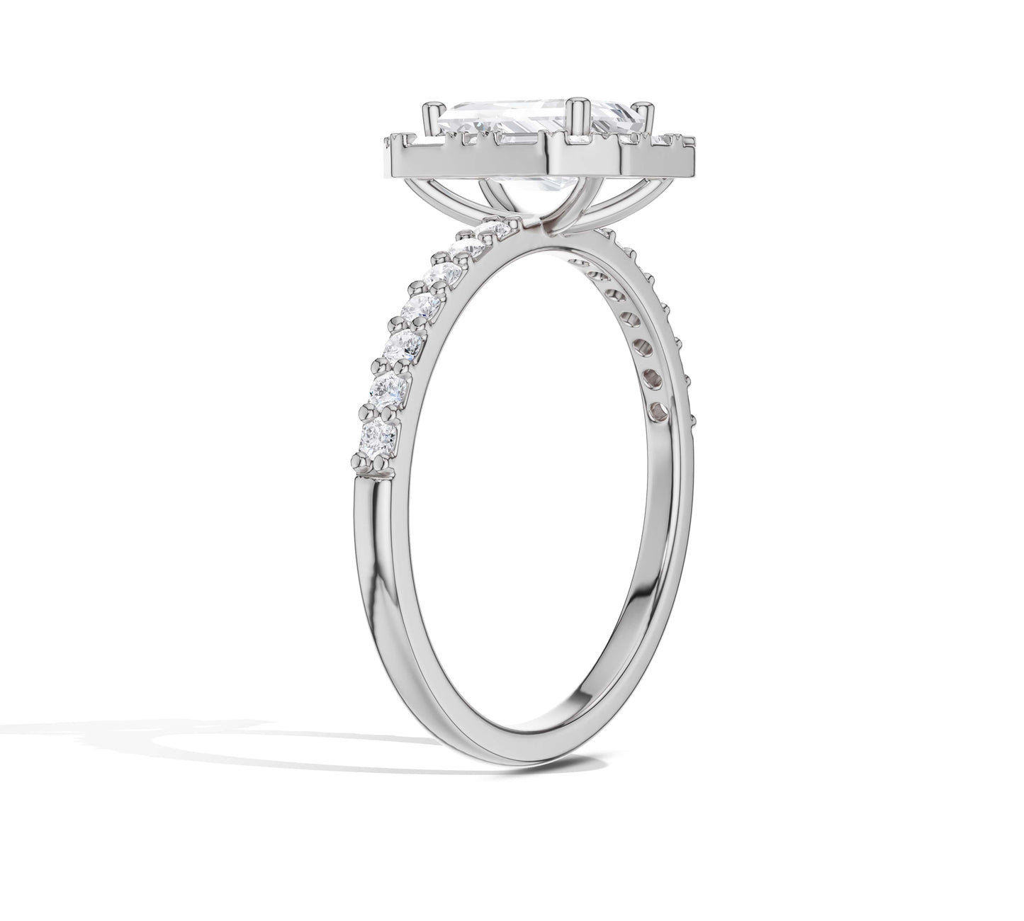 Sparkling halo ring with mixed-shape diamonds