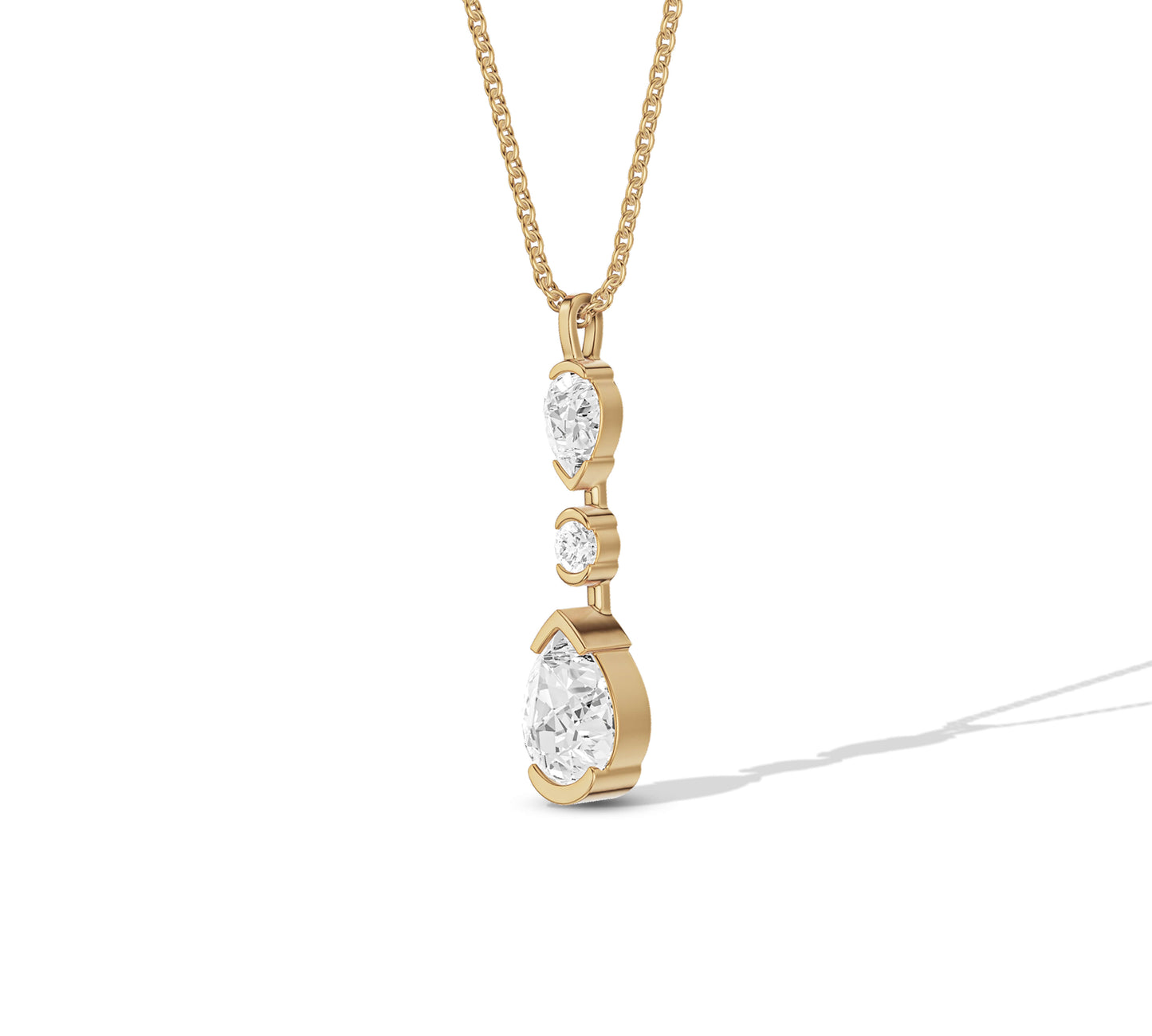 Elegant gold and diamond pendant