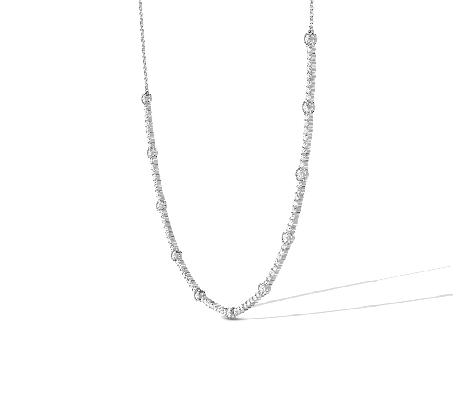 Simple and chic gold necklace