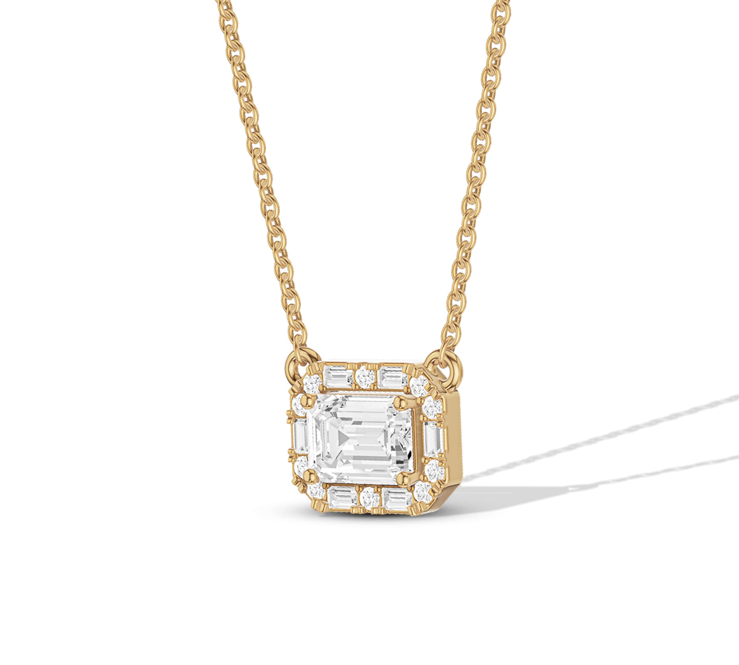 Luxurious yellow gold necklace with geometric centerpiece