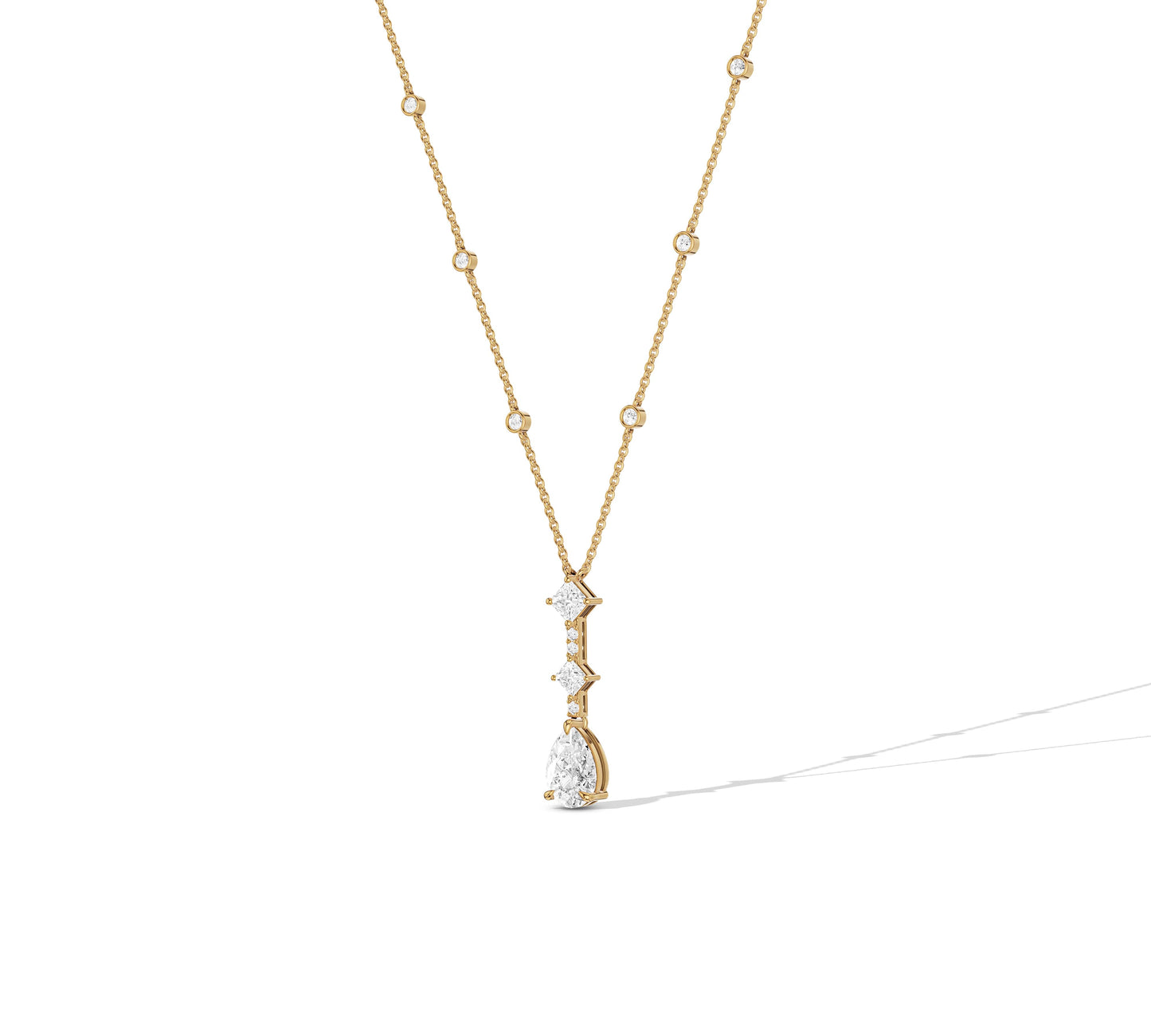 Yellow gold chain with bezel diamond stations