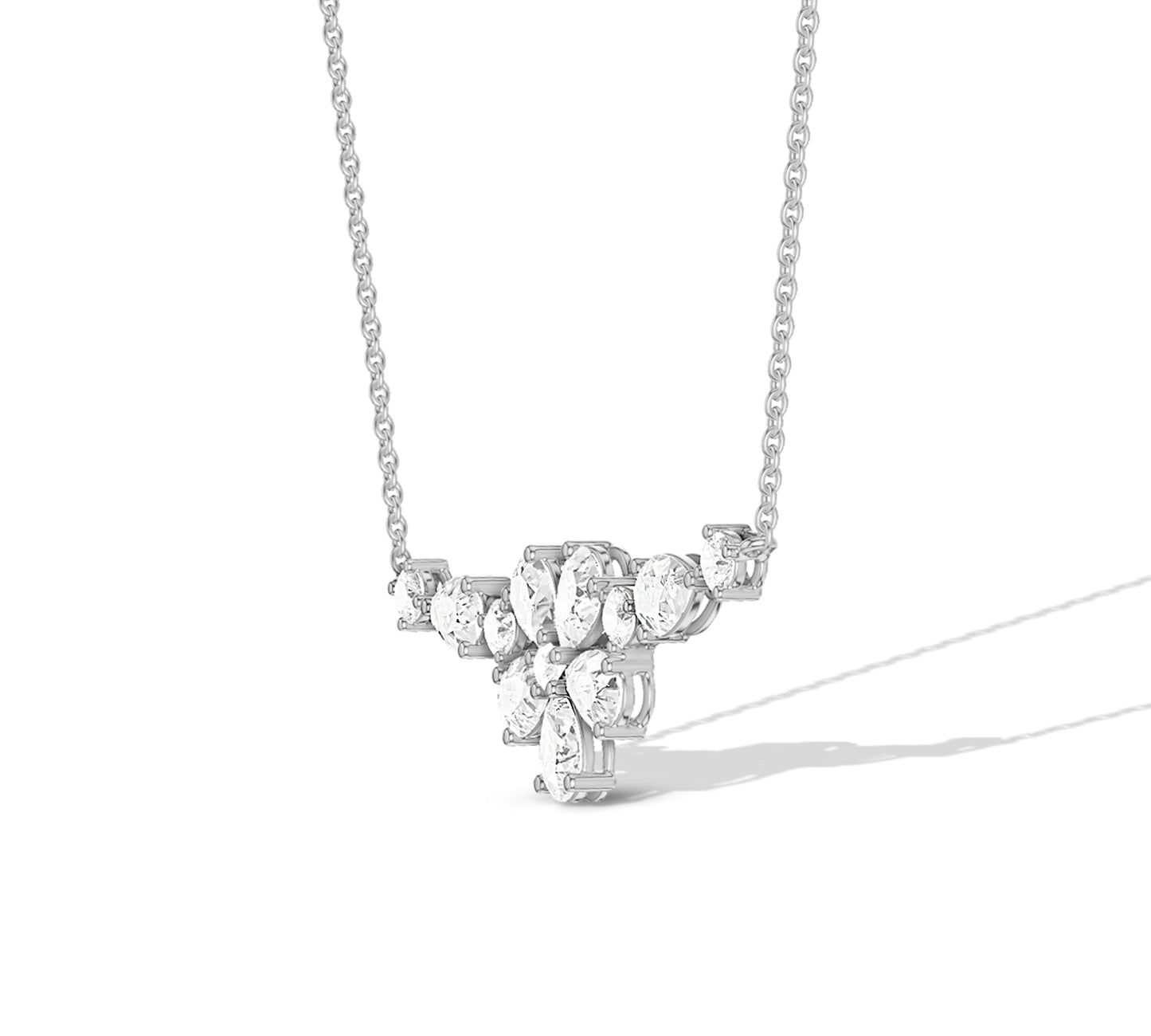 Luxury gold necklace with pear and round diamonds in flower design