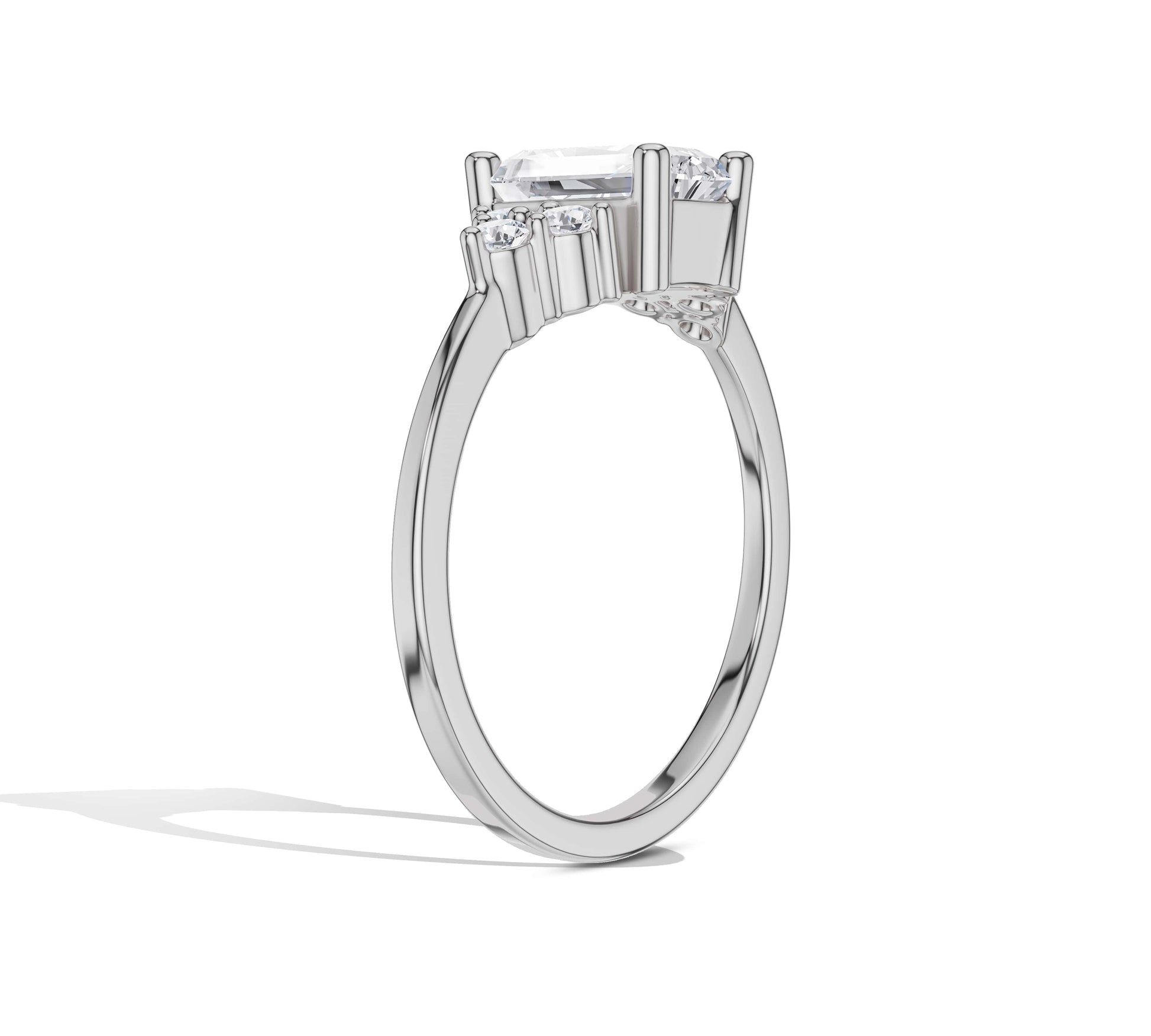 Sophisticated white gold ring with radiant center