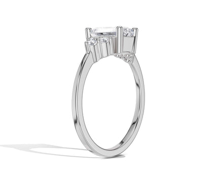 Sophisticated white gold ring with radiant center