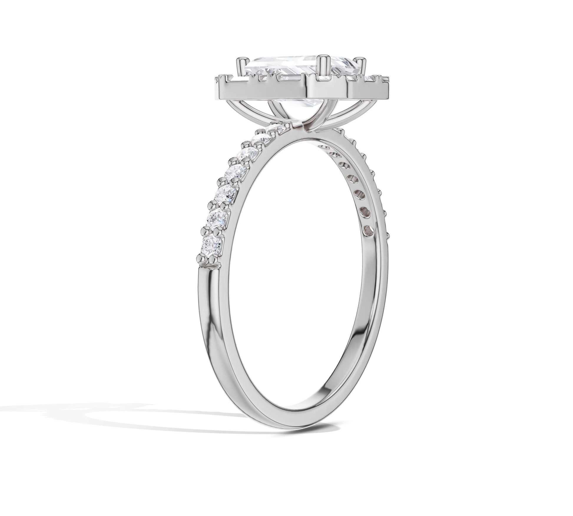Sparkling halo ring with mixed-shape diamonds