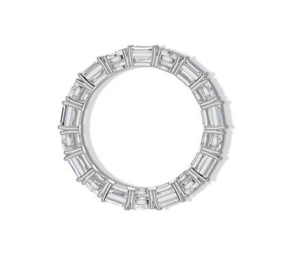 Stylish and modern eternity band in white gold