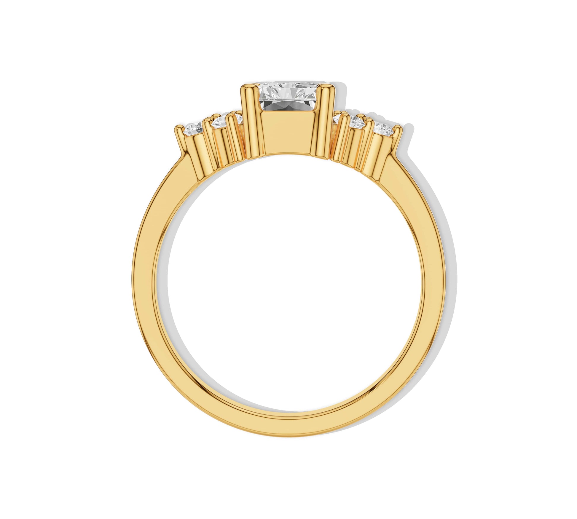 Elegant yellow gold ring with radiant and round diamonds
