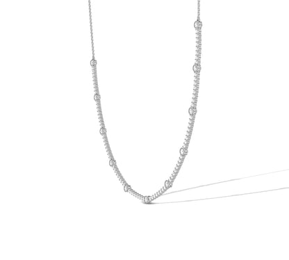 Simple and chic gold necklace