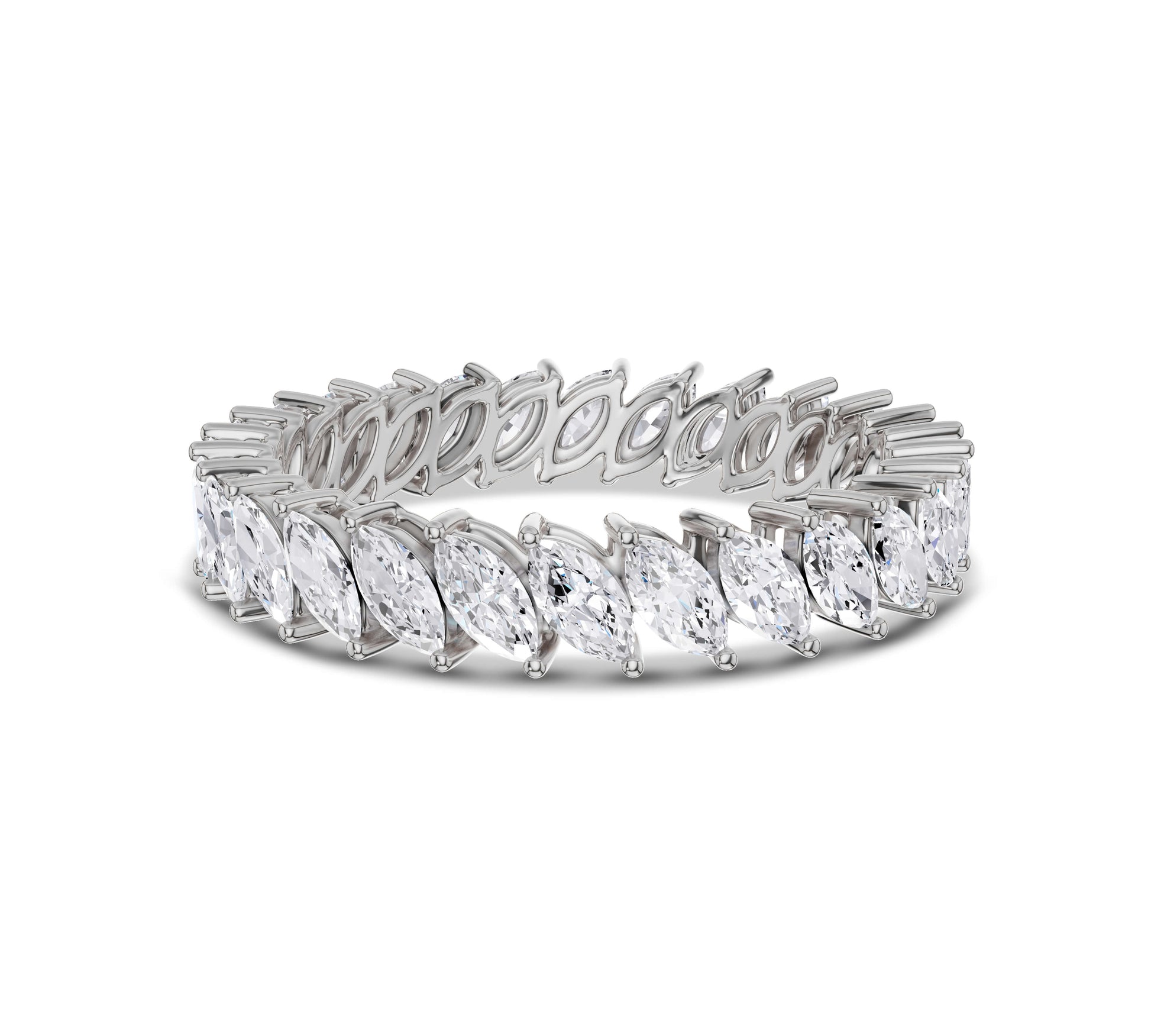 Full eternity ring with pointed diamonds