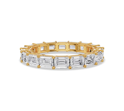 360-degree view of emerald cut diamond ring