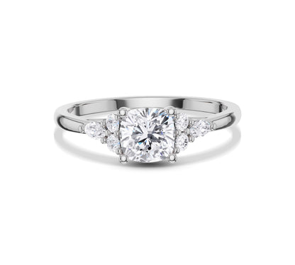 Elegant and feminine cushion diamond ring in yellow gold