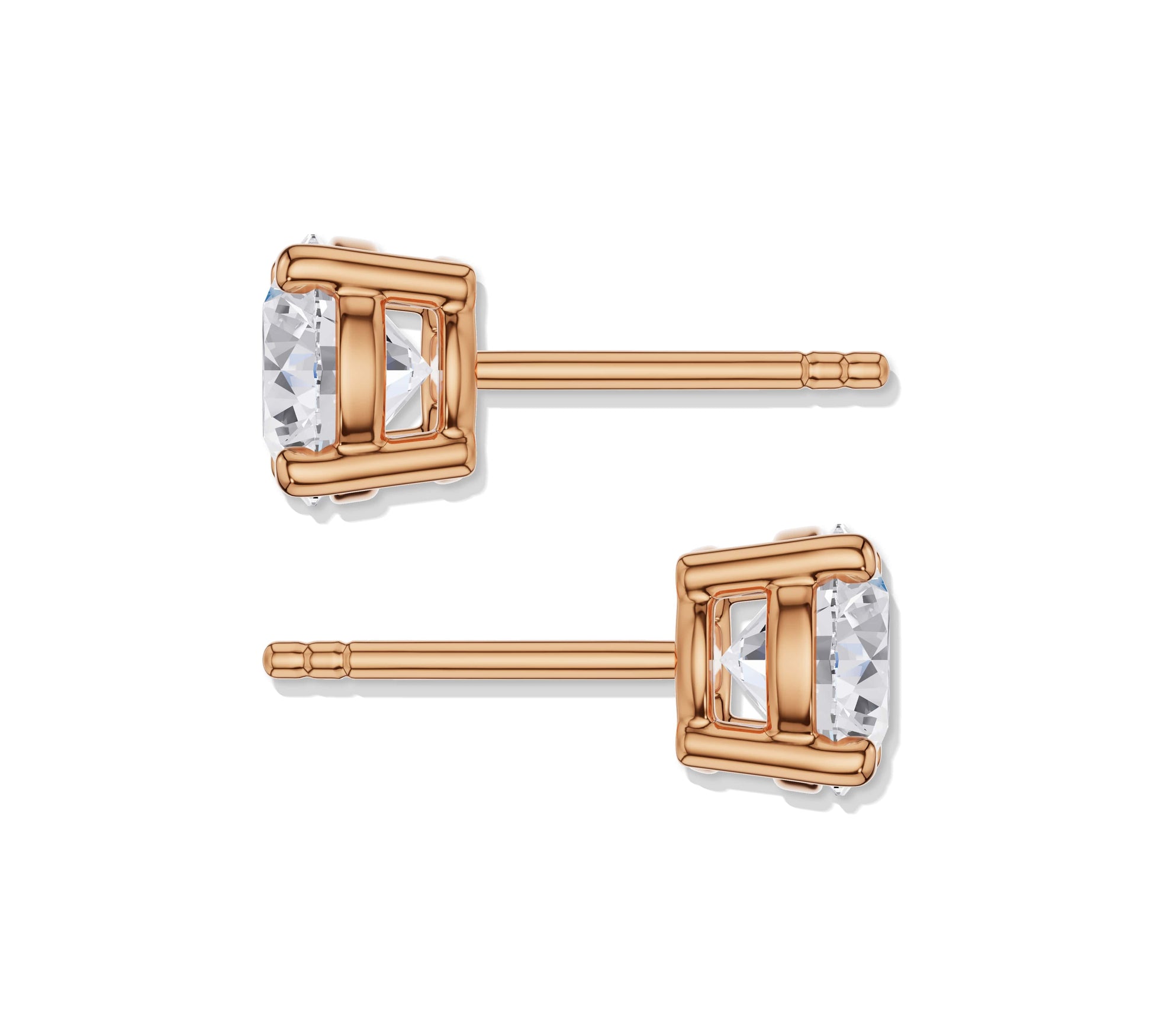 Elegant diamond earrings in gold