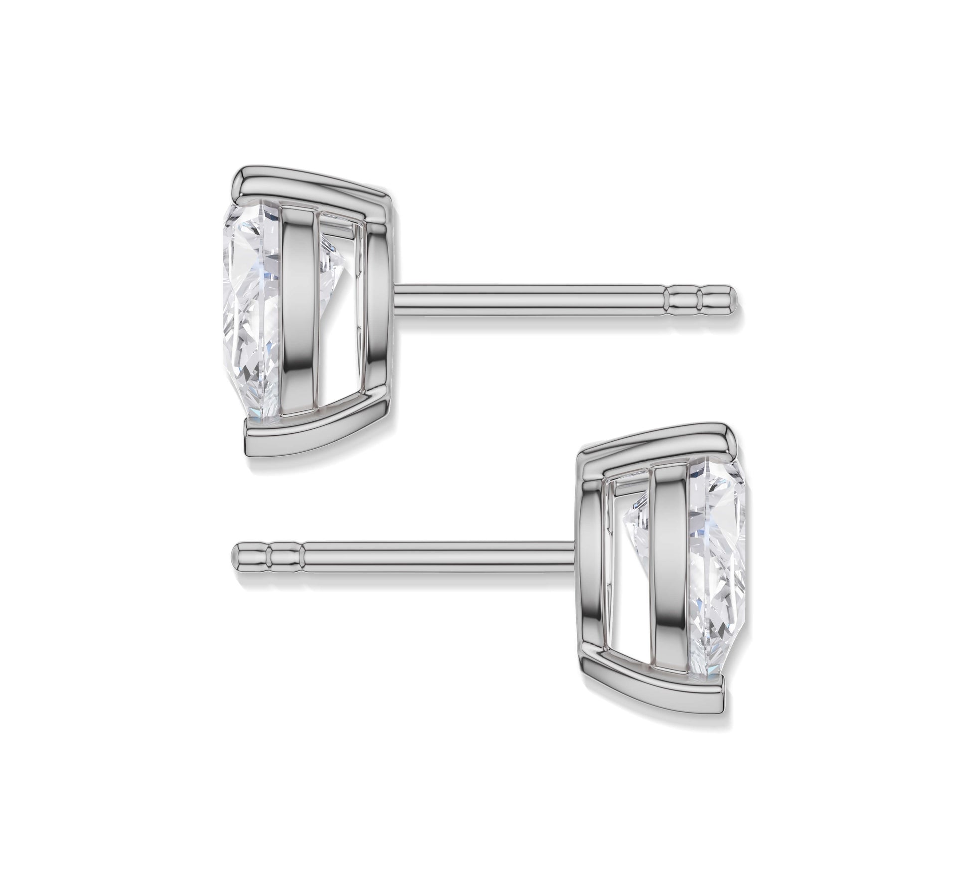 Lightweight diamond earrings for daily use