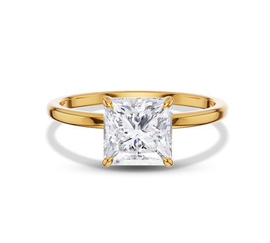Princess shaped diamond ring in 18K yellow gold solitaire setting